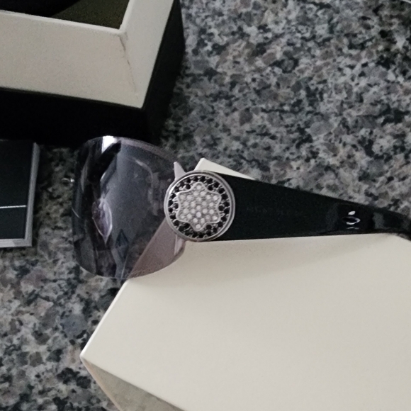 MONT BLANC SUNGLASSES - PRE- OWNED ( Like New) - Picture 2 of 8